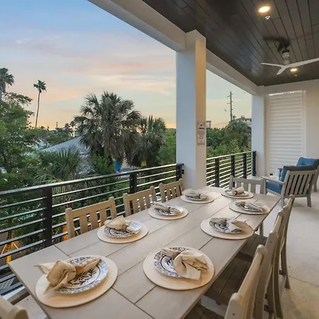 Villa Sunset Sky